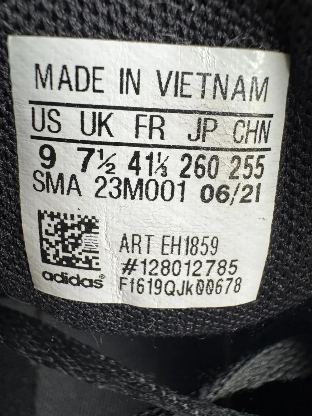 Adidas Women's Retro‎ Run Style Black with white Sneakers Size 9